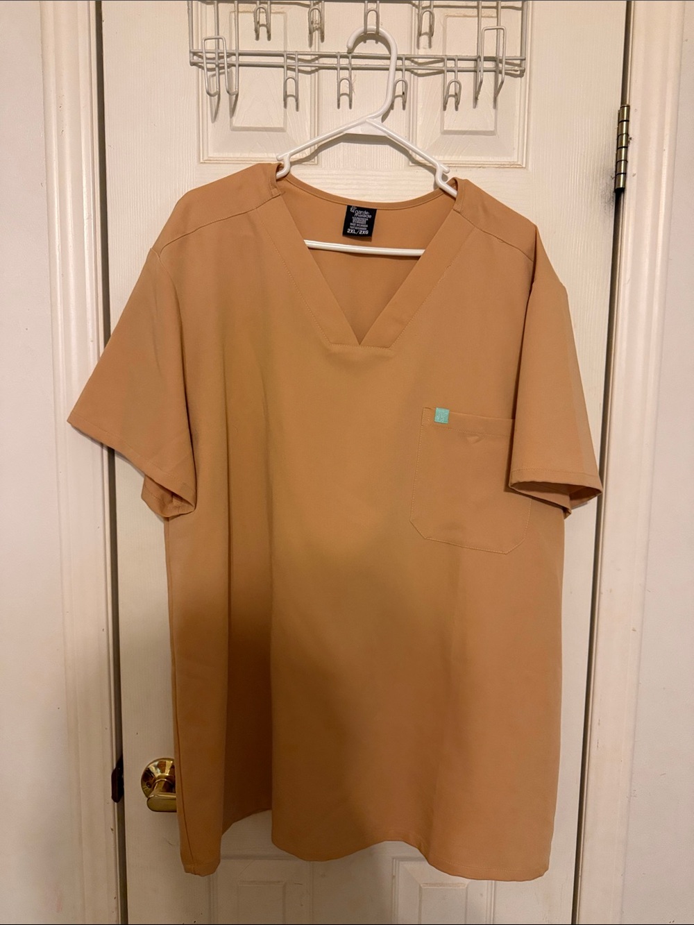 Men's V-Neck Scrub Top - Tan